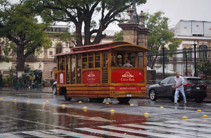 Michoacán inicia la semana con lluvias intensas, pero con calor de hasta 35°C