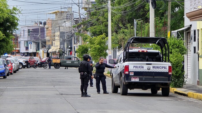 #Michoacán | Policía Municipal entre la vida y la muerte tras ser baleado en su día de descanso en Zamora