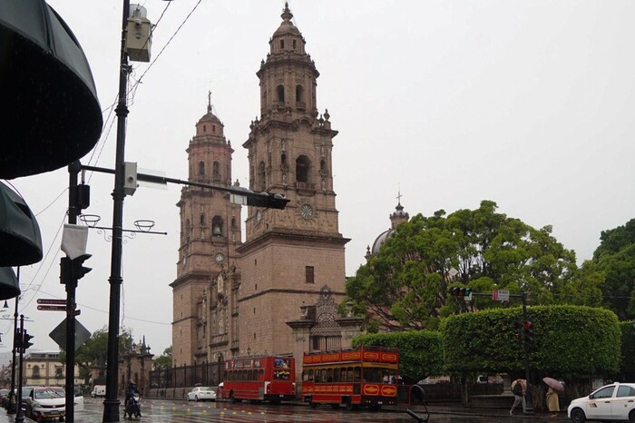 Michoacán tendrá calor de hasta 40°C, pero las lluvias no cesarán