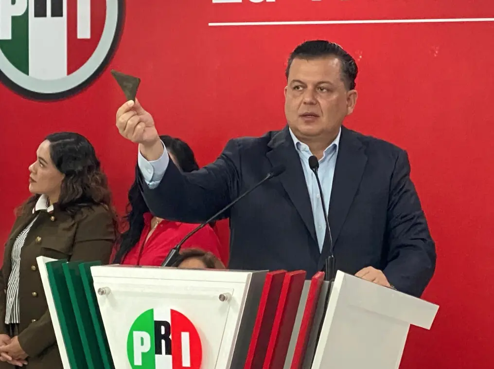 Miente Harfuch, si fue terrorismo el ataque en Coahuayana, asegura Memo Valencia