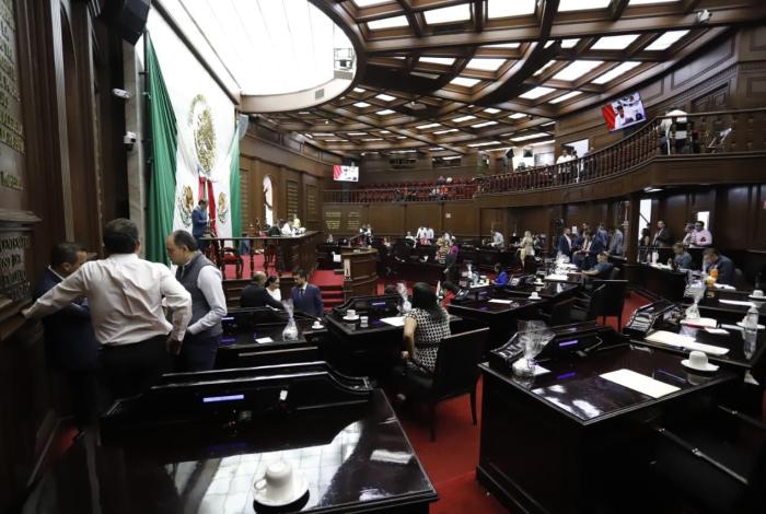 Migrantes con estudios universitarios podrán ser integrados al sector productivo, define 76 Legislatura