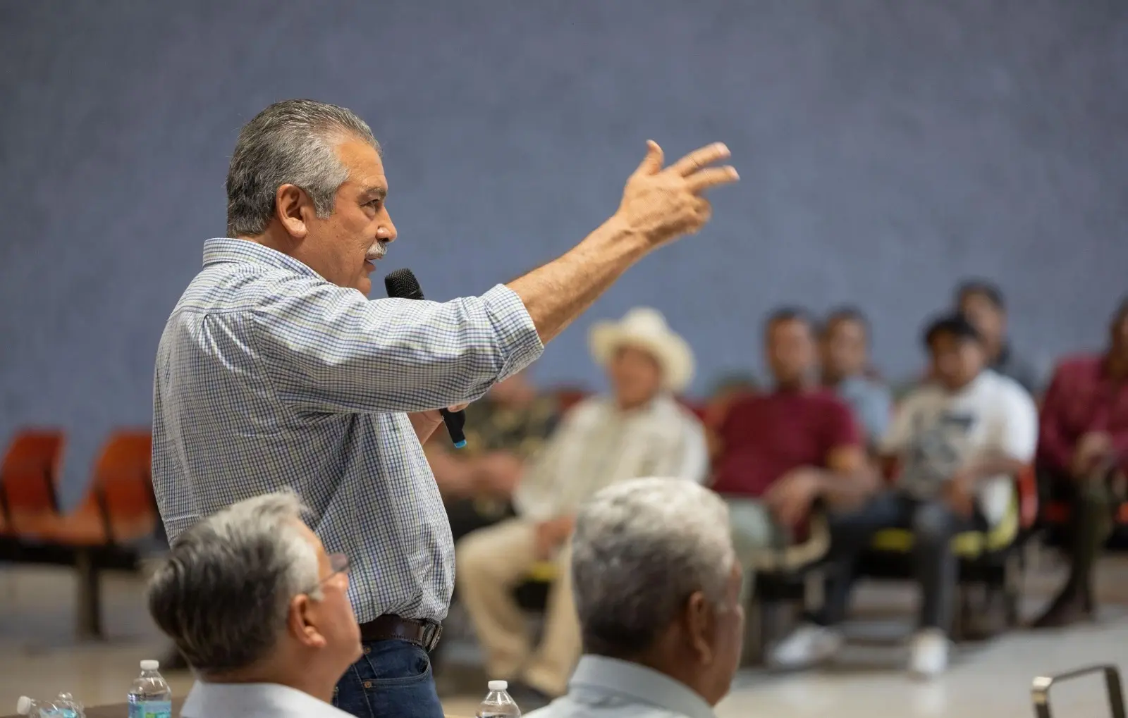 Migrantes mexicanos son importantes para EU; defenderemos sus derechos: Morón