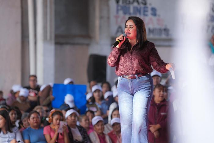 Miles arropan a Gladyz Butanda en el Oriente rumbo a 2027