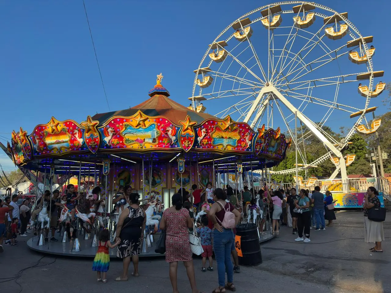 Miles de Personas Disfrutan de los Juegos Gratis de la Expo Fiesta 2026