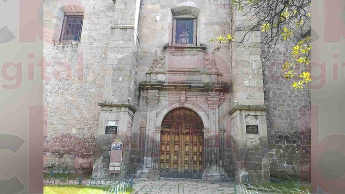 Mingitorio público, así se percibe la Biblioteca Pública en pleno Centro de Morelia