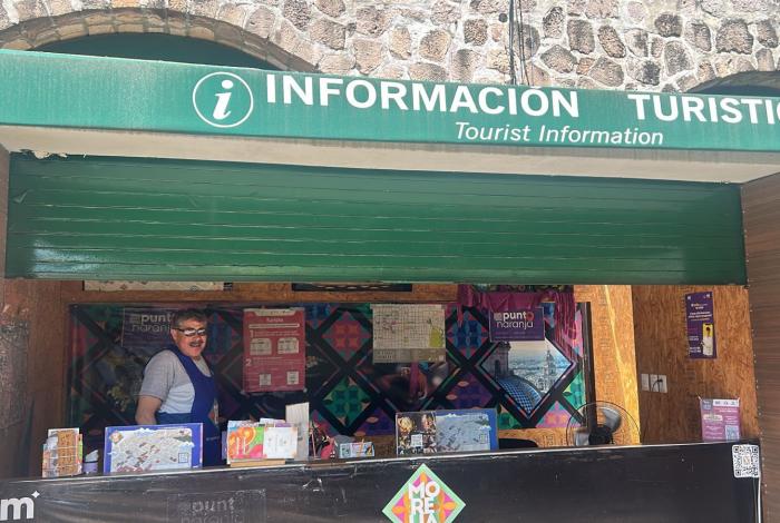 Módulos turísticos en zonas estratégicas, son parte del programa Punto Naranja