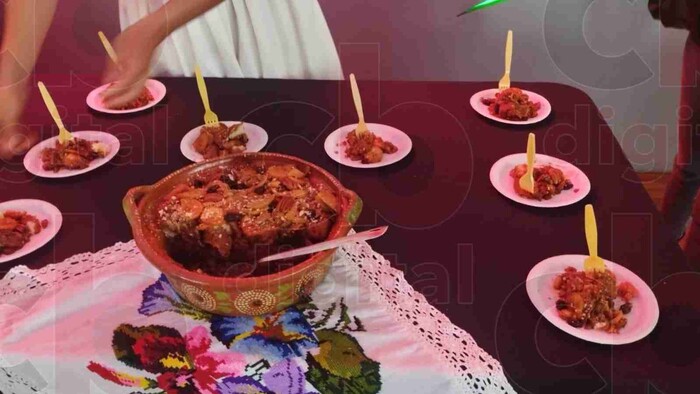 Mole y chiles poblanos encontraras en Cuarto Festival Gastronómico en Morelia