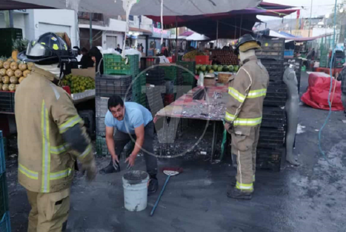 Morelia: Estalla pirotecnia en el tianguis de la Av. Pedregal, cerca de la Técnica 100
