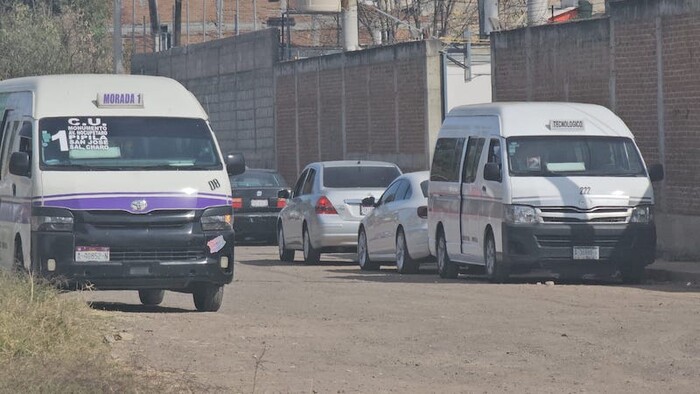 Morelia: Muere mecánico aplastado mientras arreglaba combi de la Ruta Morada