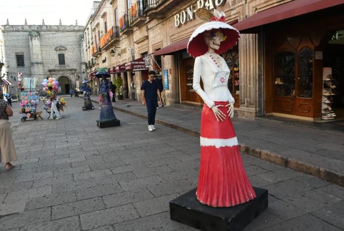 Morelia se viste de fiesta para celebrar el Día de Muertos
