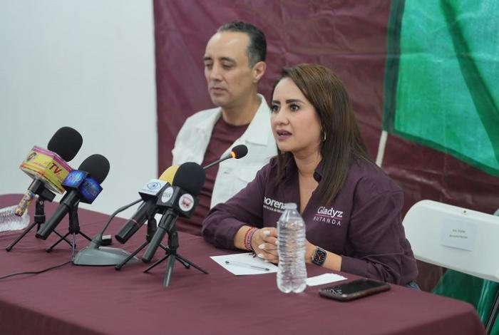 Morelia y Uruapan en el abandono; sus alcaldes de campaña: Gladyz Butanda