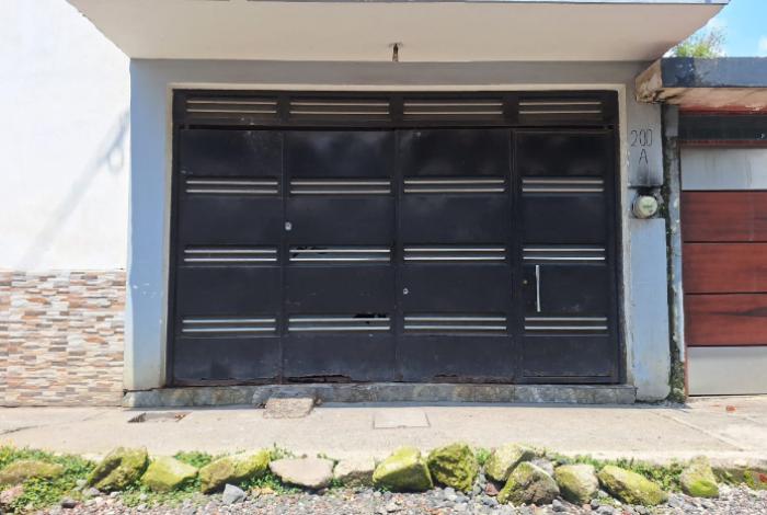 Moto sicarios balean domicilio en la colonia Francisco Villa en Uruapan