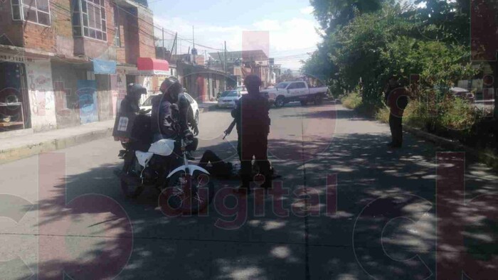 Motociclista choca contra perrito en la Carlos Salazar