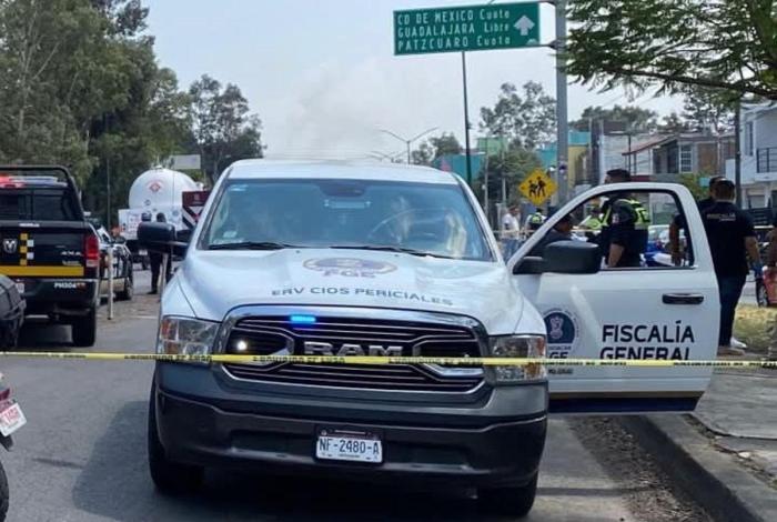 Motociclista fallece al impactarse con un camión de carga en Morelia