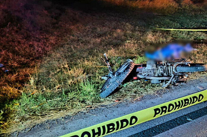 Motociclista muere al derrapar su unidad en la carretera Zamora–La Barca