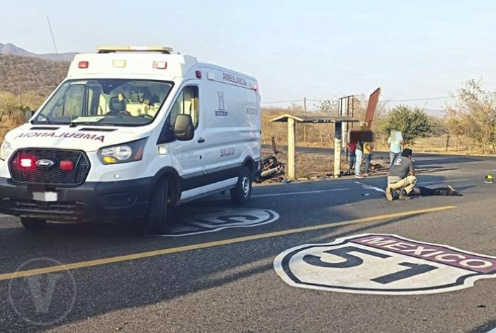 Motociclista pierde la vida tras choque en la carretera Huetamo-Riva Palacio