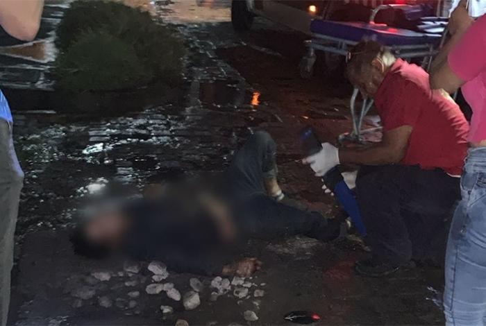 Motociclista resulta herido tras accidente en el fraccionamiento Hacienda de Palmira, en Apatzingán