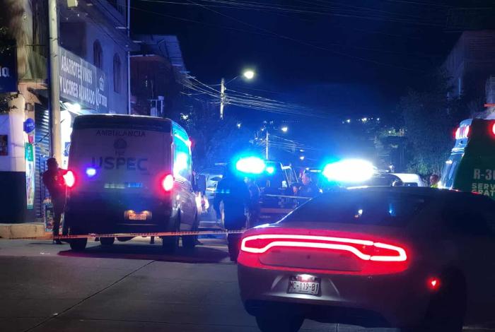 Motosicarios balean a dos hombres al oriente de Morelia; hay un muerto y un herido