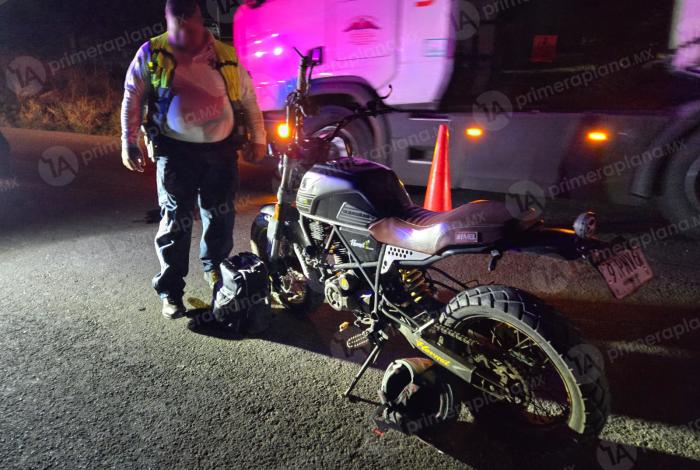 Mu3re motociclista en Libramiento Sur de Zamora