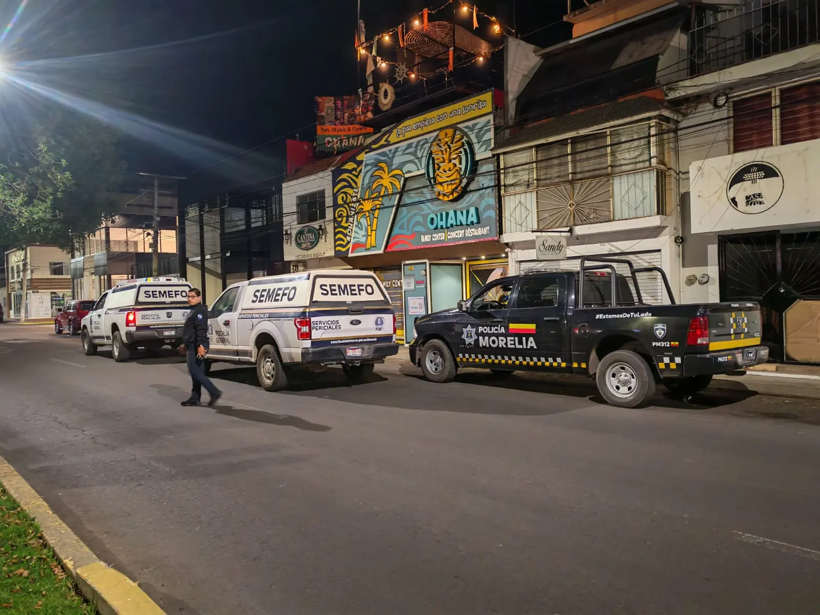 Muere persona tras caer en un bar de Morelia
