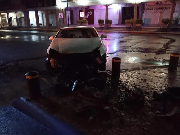 Mujer Herida en Accidente de Tráfico en Apatzingán