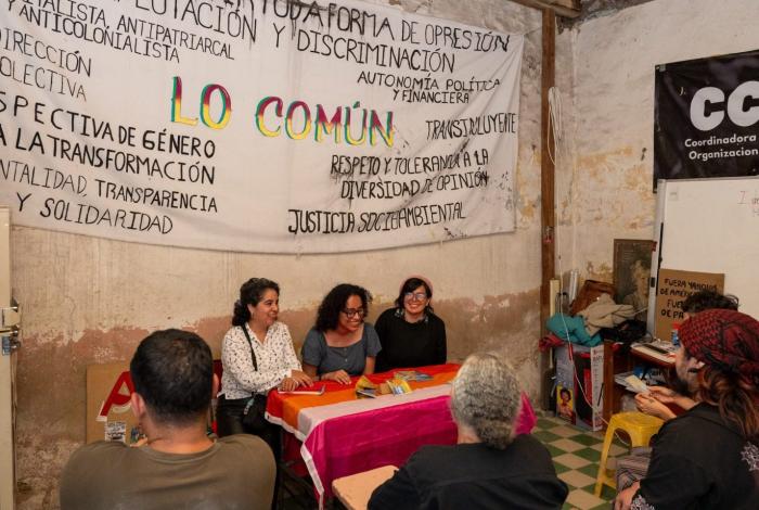 Mujeres de costumbres raras: el fanzine que reimagina una historia de amor en Michoacán