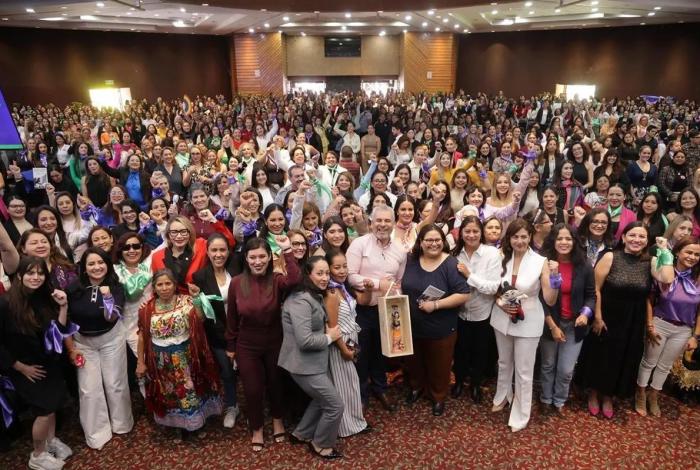 Mujeres, imparables; seré el último gobernador hombre: Bedolla