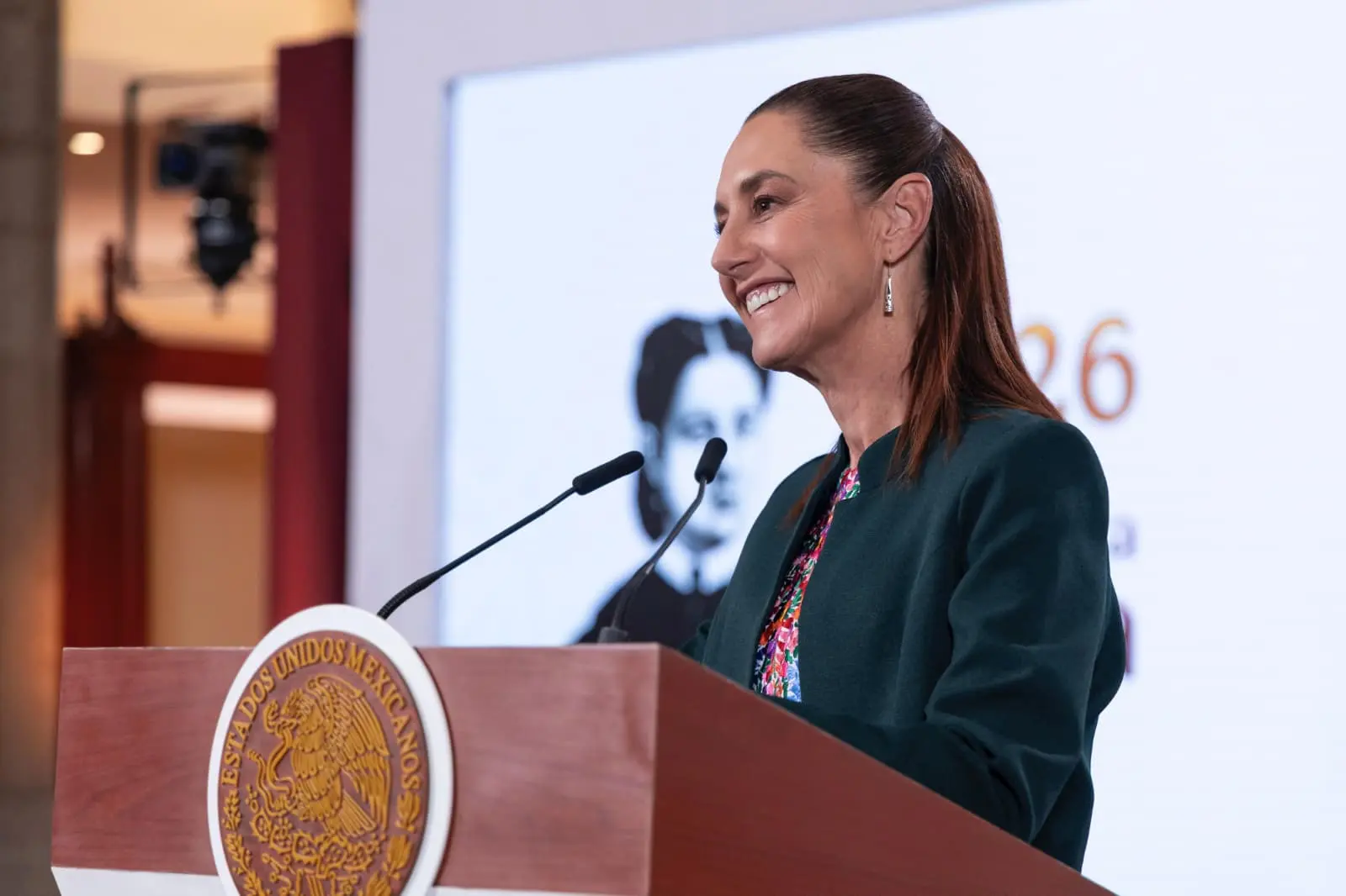 MÉXICO TE ABRAZA HA BRINDADO MÁS DE UN MILLÓN DE SERVICIOS; NO SOLO ES RECURSO ECONÓMICO, TAMBIÉN ES VIVIENDA Y SEGURIDAD SOCIAL: PRESIDENTA CLAUDIA SHEINBAUM