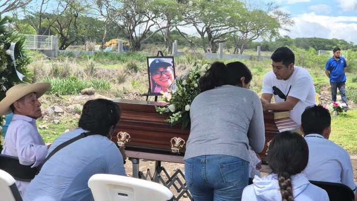 #Nacional | Cemeí Verdía, ex líder de autodefensa en México pide justicia por el asesinato de su hija en Colima