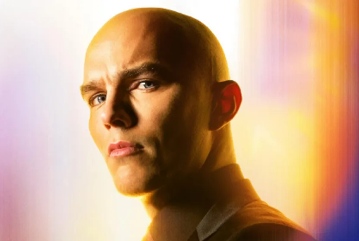 Nicholas Hoult: El actor mejor pagado en Superman 2025