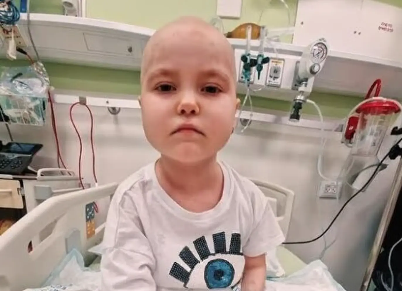 Niña ucraniana que huyó a Israel para recibir tratamiento contra la leucemia, muere en ataque iraní