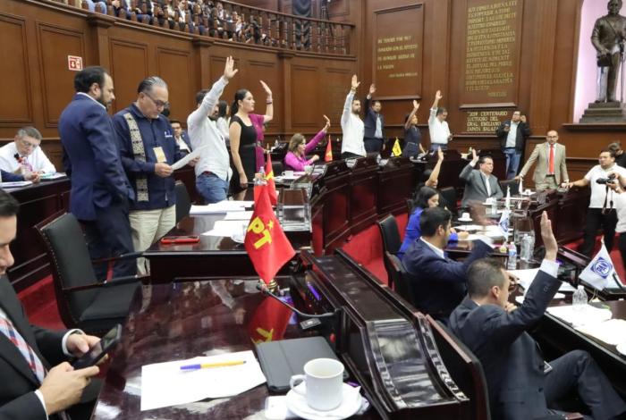Ningún funcionario podrá cobrar más que titular del Ejecutivo Federal: 76 Legislatura