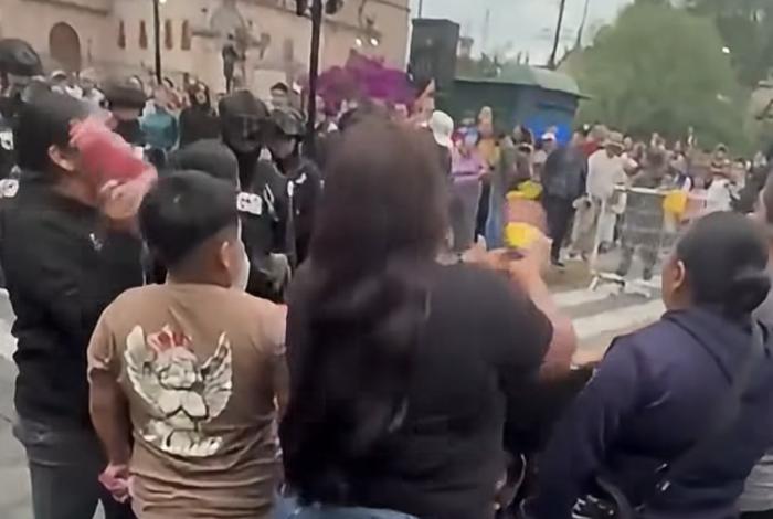 ¡No estaba sola! Tía se negó a retirar a menor del operativo en el Centro Histórico