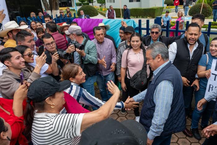 ‘No estás solo’: Raúl Morón comparece en FGE por caso Carlos Manzo