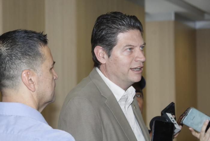 “No me gusta que rayen los monumentos”, Alfonso Martínez dice que su meta es limpiar todo del 8M antes de Semana Santa