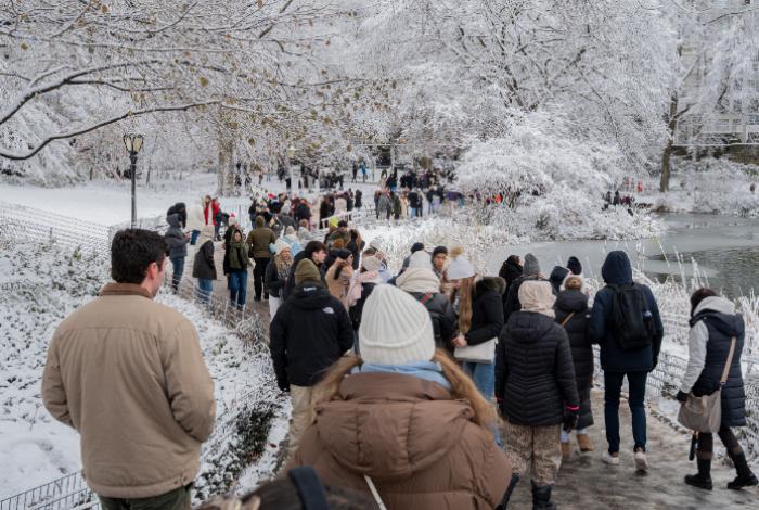 Nueva York despierta con la primera nevada de la temporada