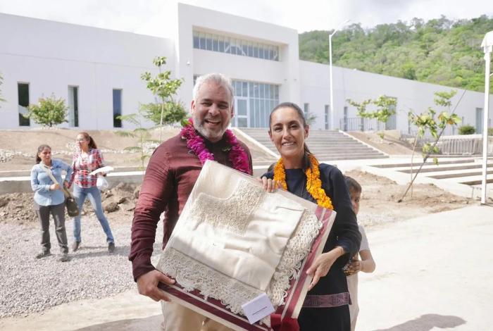 Nuevo hospital comunitario de Maruata se inaugura en agosto: Sheinbaum