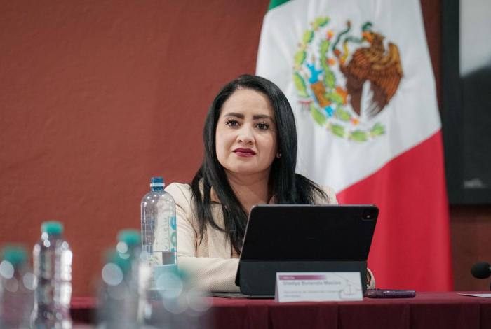 Nuevo transporte en Uruapan, logro de gobierno con el gremio: Gladys Butanda