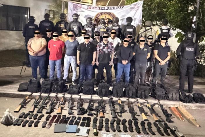 Operativo en Tapachula deja 15 detenidos; aseguran 15 armas largas, droga y 9 vehículos