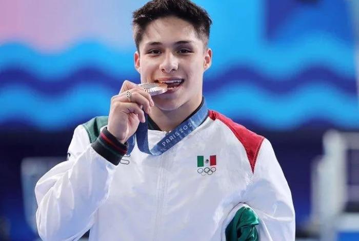 ¡Osmar Olvera: tú, sí estas nominado para el Atleta del Año por World Aquatics!