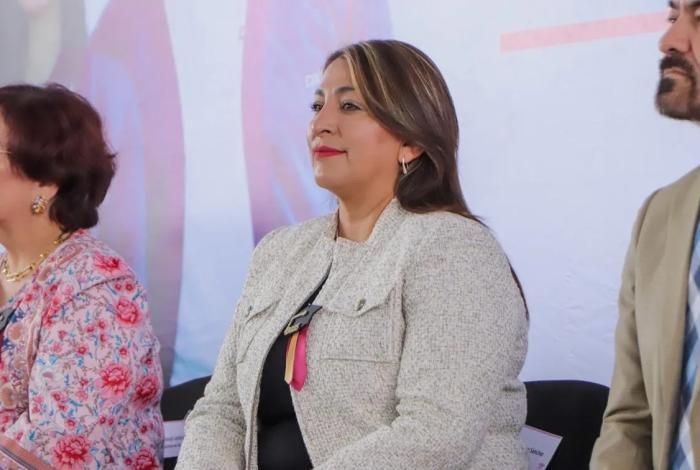 Otorga Gobierno de Quiroga tinacos a bajo costo para las familias del municipio