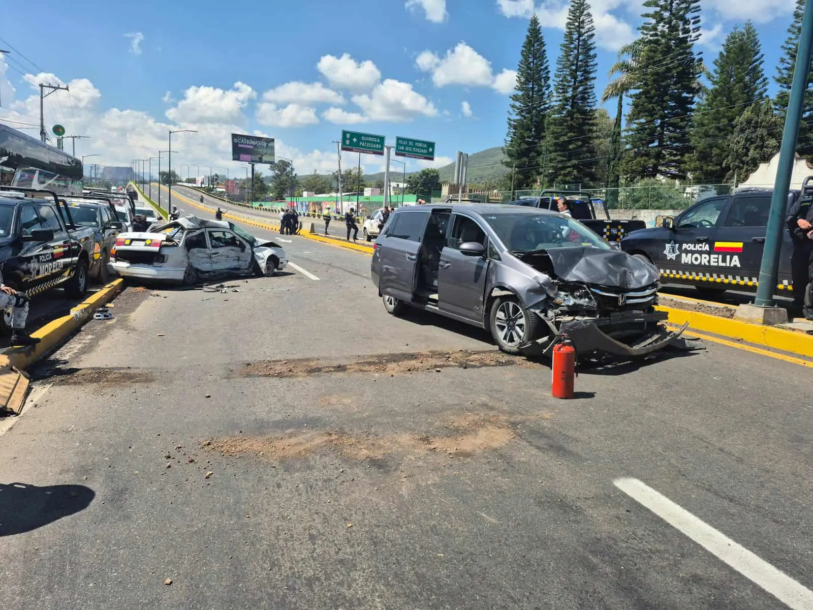 Padre e hija mueren tras choque automovilístico sobre la madero poniente