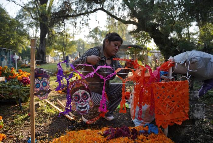 Panteón Civil, día de tradición, nostalgia y reencuentros