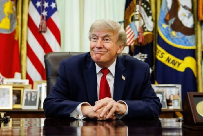 Para frenar la inmigración, Trump ordena más restricciones para la obtención de visas