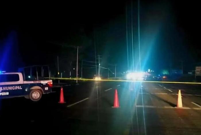 Pareja pierde la vida al ser atropellados en carretera de La Piedad, Michoacán