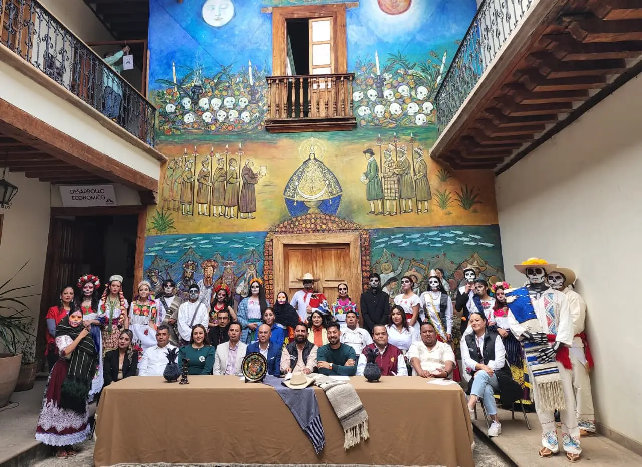 Pátzcuaro se alista para celebrar la Noche de Ánimas con el tradicional desfile “Camino al Cielo”