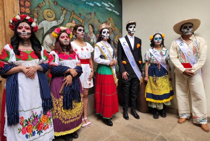 Pátzcuaro se alista para celebrar la Noche de Ánimas con el tradicional desfile “Camino al Cielo”