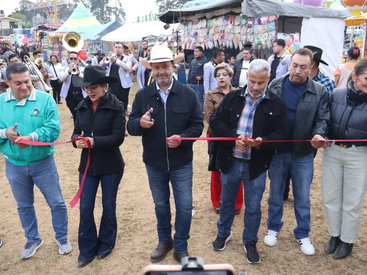 Pátzcuaro se viste de fiesta: Julio Arreola da inicio oficialmente la Feria Patronal 2025