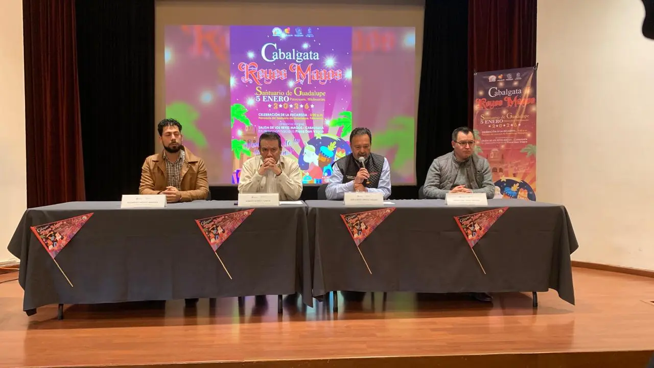 Pátzcuaro tendrá cabalgata de Reyes Magos el próximo lunes
