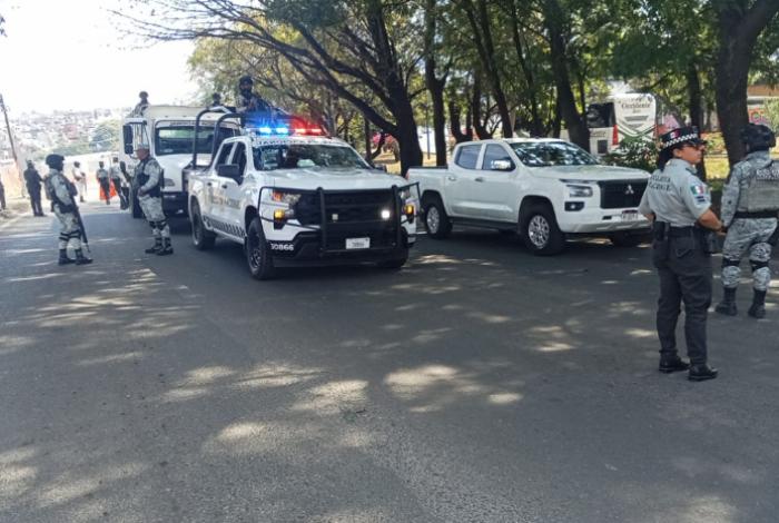 Peatón es atropellado por dos automotores sobre el periférico de Morelia